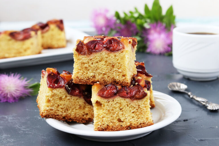 Verführerisch Süße Versuchung: Pflaumenkuchen mit Mandeln