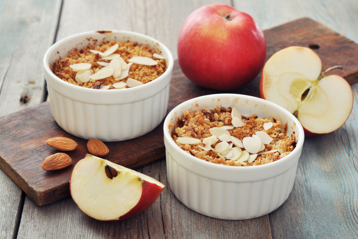 Apple Crumble mit Mandeln zum Nachtisch