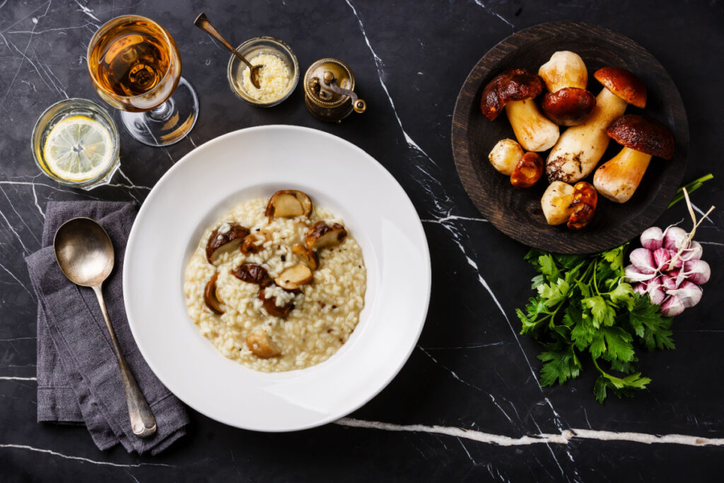 Cremiges Steinpilzrisotto mit Parmesan und Weißwein