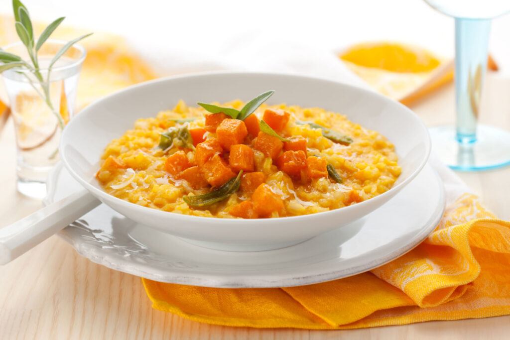 Herbstliches Kürbisrisotto mit Salbei und Parmesan