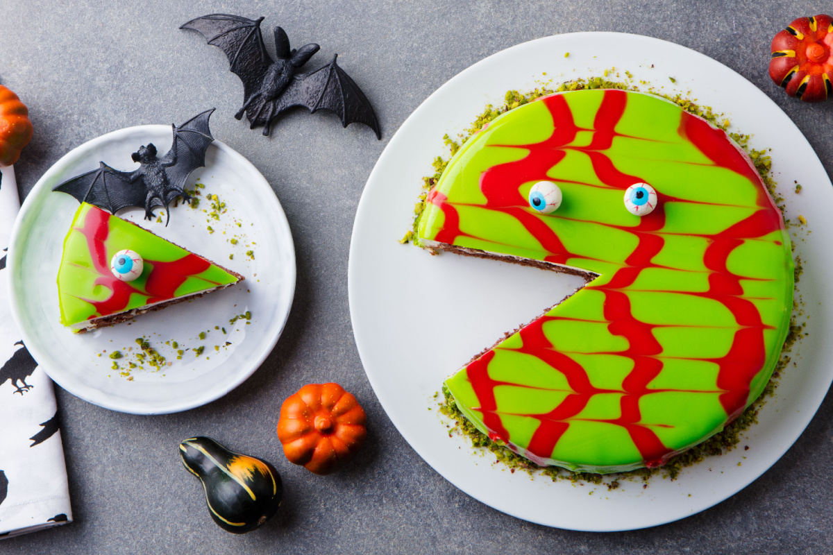 Schauriger Halloweenkuchen mit Sahnecreme