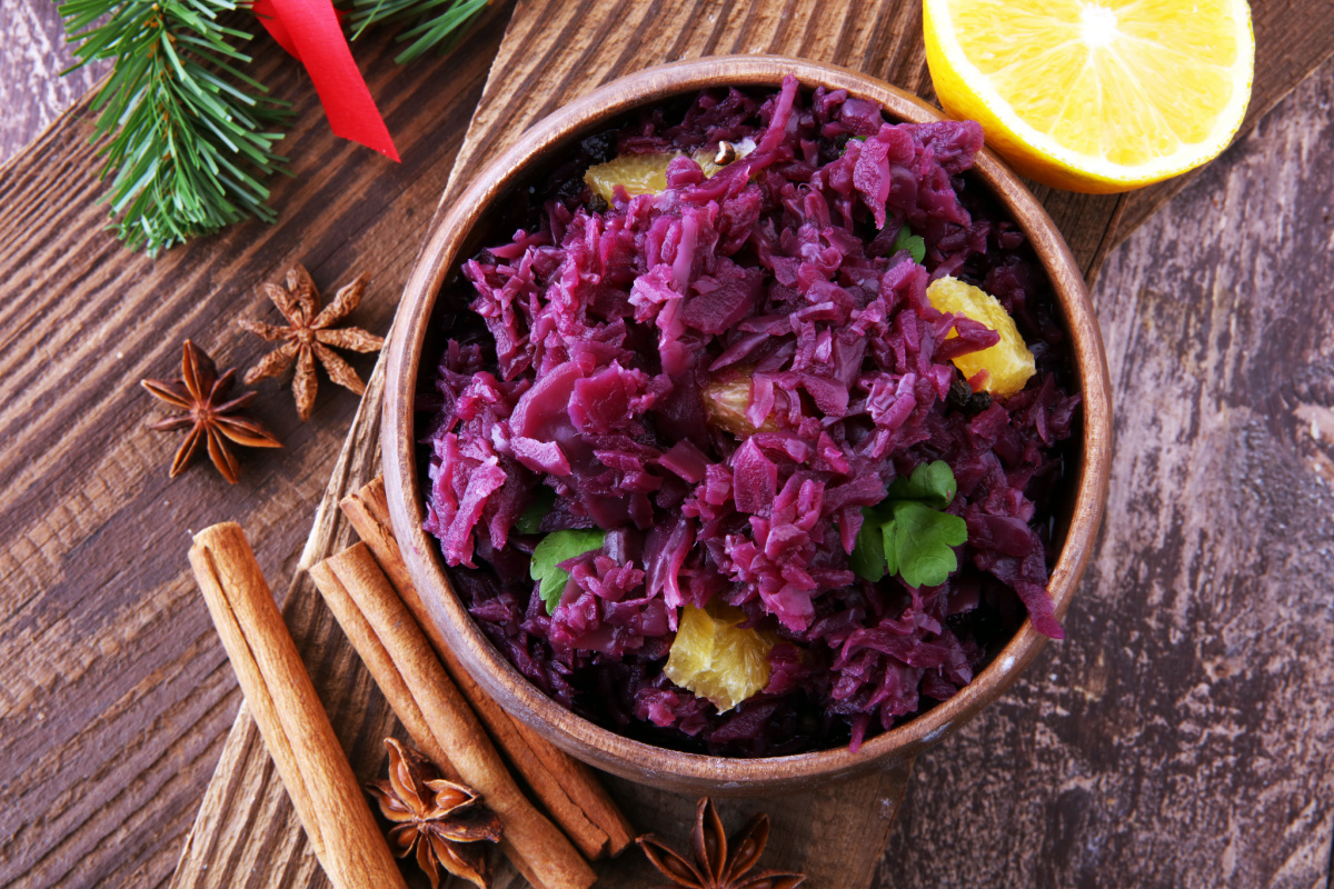 Winterliches Duett aus Rotkohl und Orange