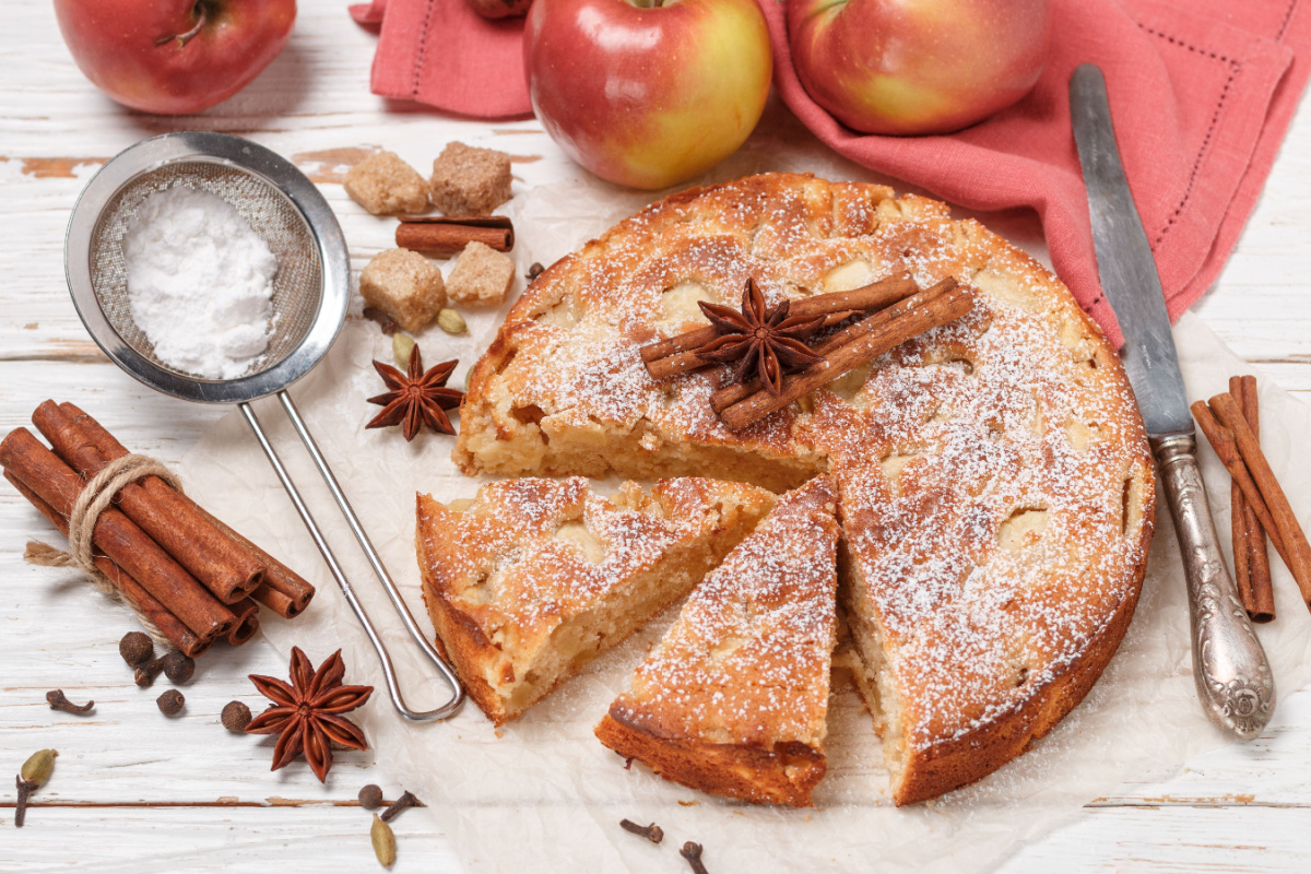 Apfelkuchen mit Zimt, Kardamom und Sternanis