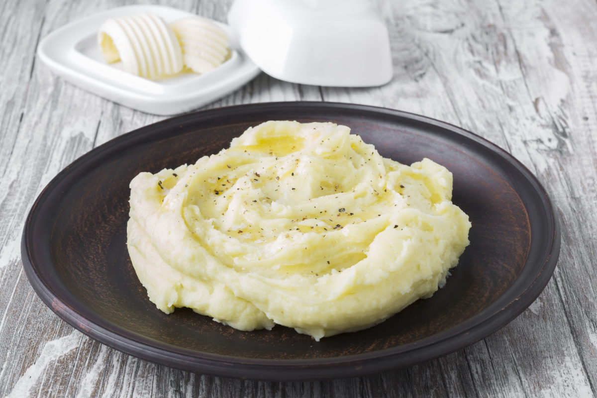 Herzhaft trifft Süß: Kartoffelbrei mit Pastinaken und Butter