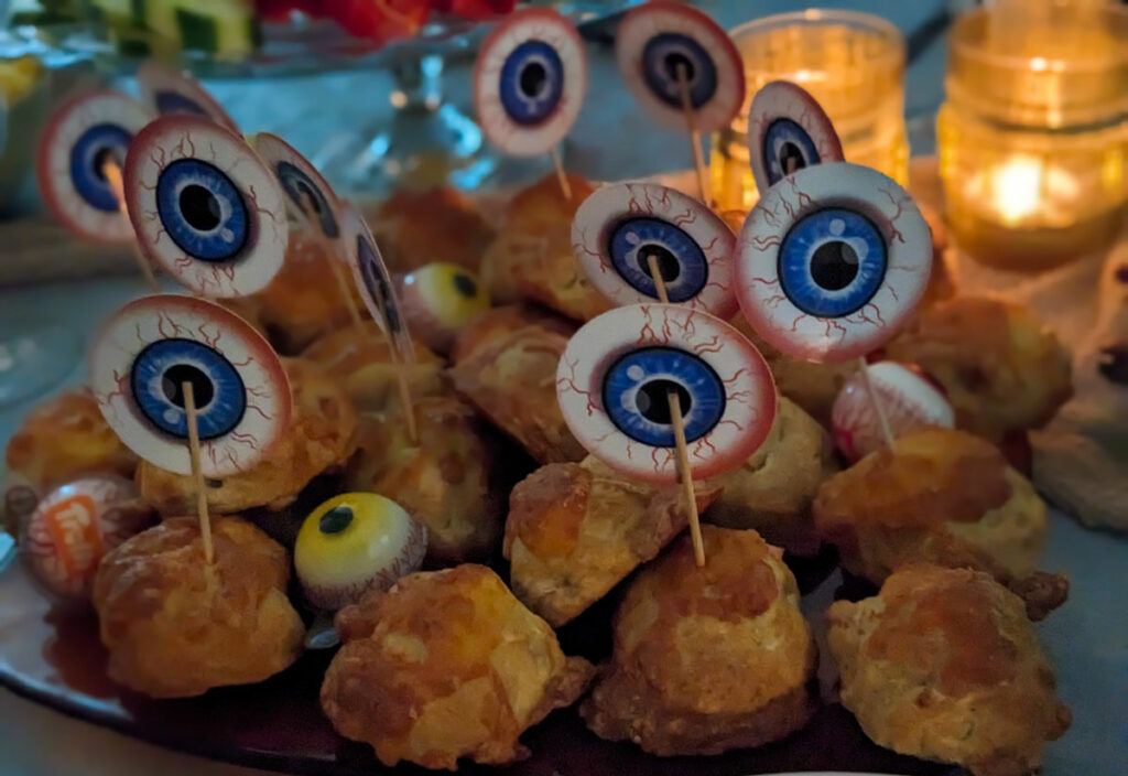Käsebrötchen des Schreckens Gruselgenuss für Halloween-Fans