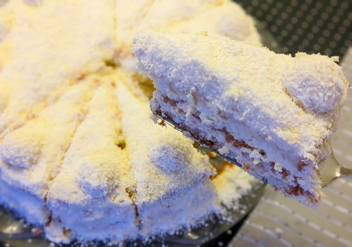 Paradiesische Genüsse: Raffaello-Torte als Krönung jeder Feier