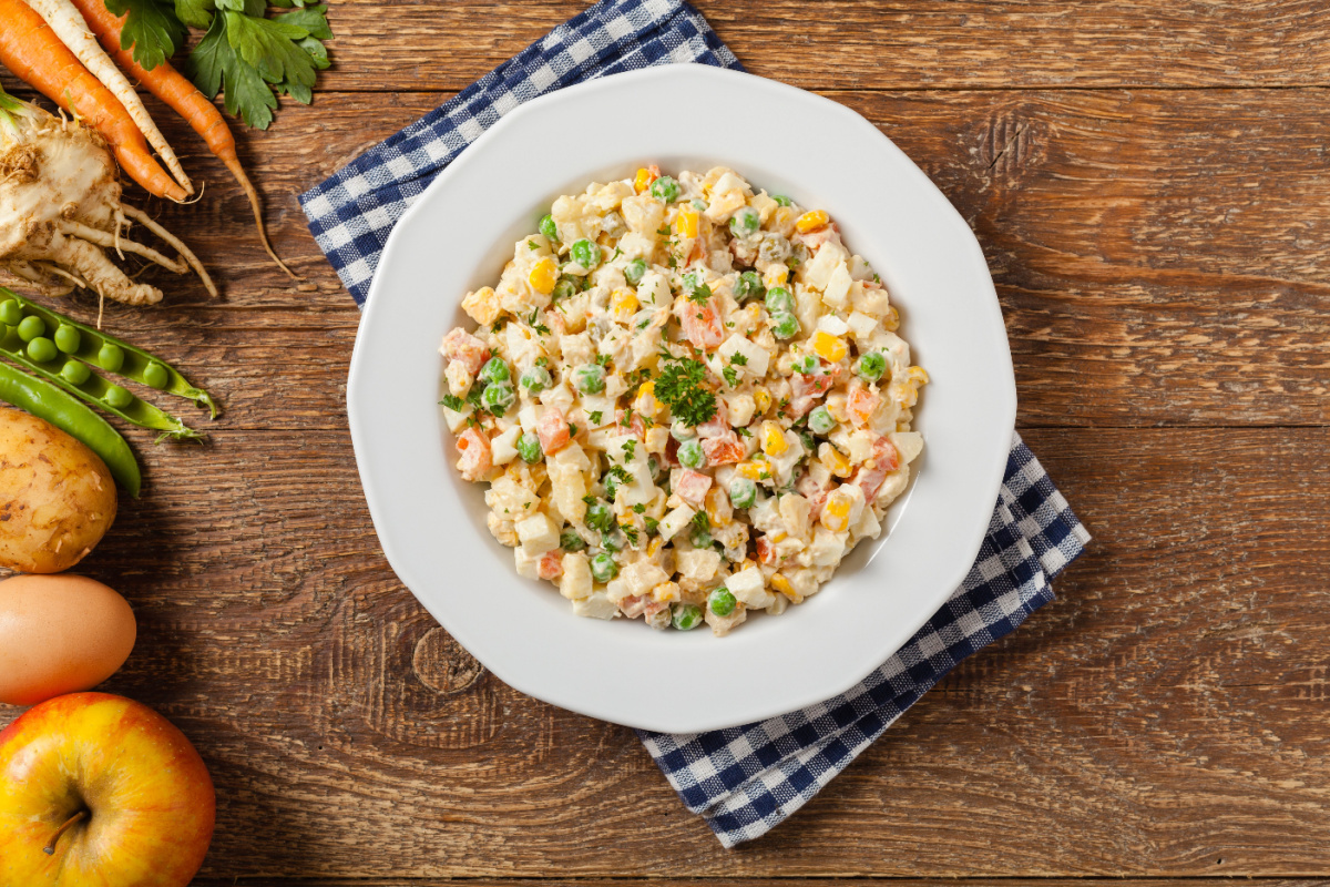 Wintersalat mit Kartoffeln und Hähnchenbrust