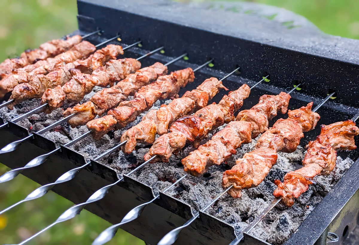 Schaschlik mit Buttermilch und Tomaten Gourmet-Grillen