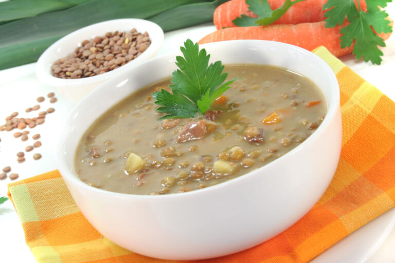 Herzhaftes Wohlfühlgericht: Linsensuppe deluxe