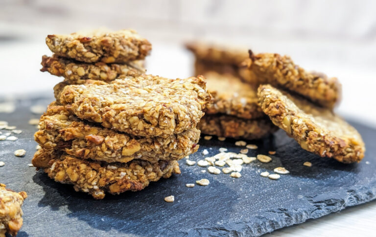 Haferkekse mit Datteln und Nüssen im Thermomix®