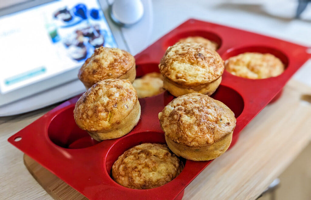 Pizza-Muffins mit Salami und Paprika vom Thermomix®
