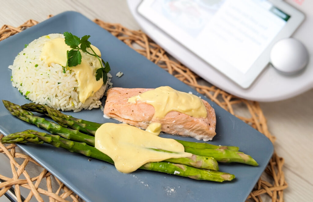 Lachs mit Spargel, Reis und Zitronen-Hollandaise im TM