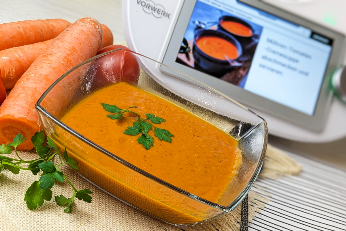 Möhren-Tomaten-Cremesuppe im Thermomix®