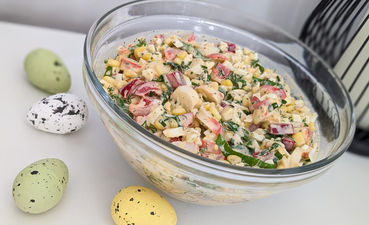 Aromatischer Eiersalat mit Surimi und Bärlauch