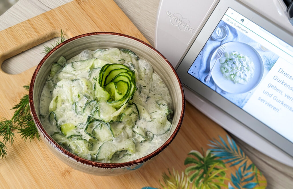 Perfekt für Grillpartys: Gurkensalat mit Joghurt im Thermomix®