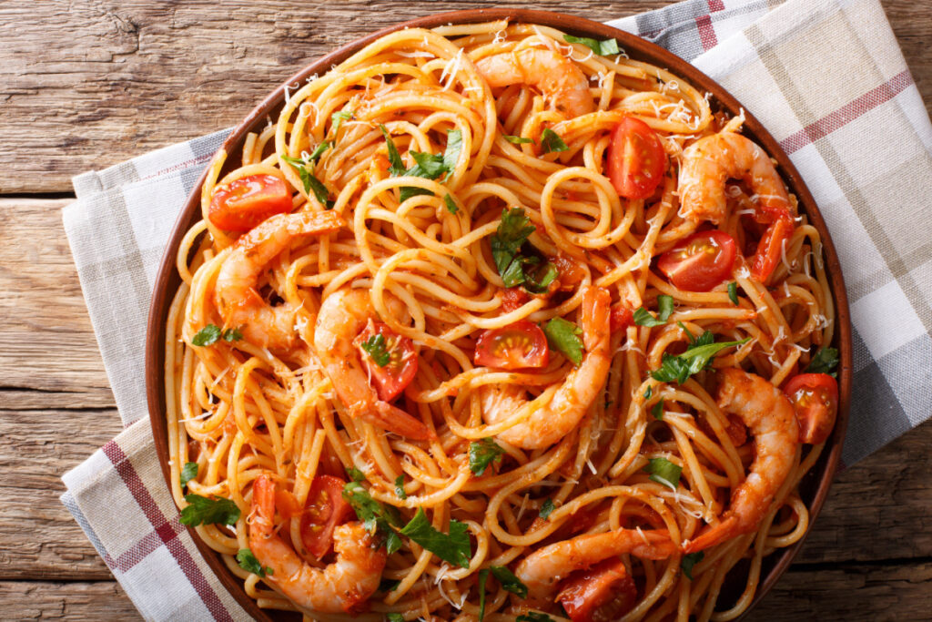 Kulinarische Reise nach Italien Spaghetti mit Garnelen