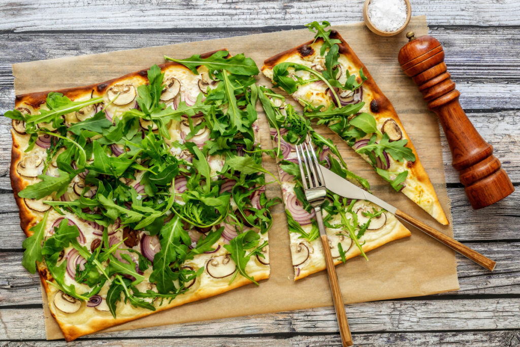 Pilze treffen auf Rucola Ein Flammkuchen, der begeistert