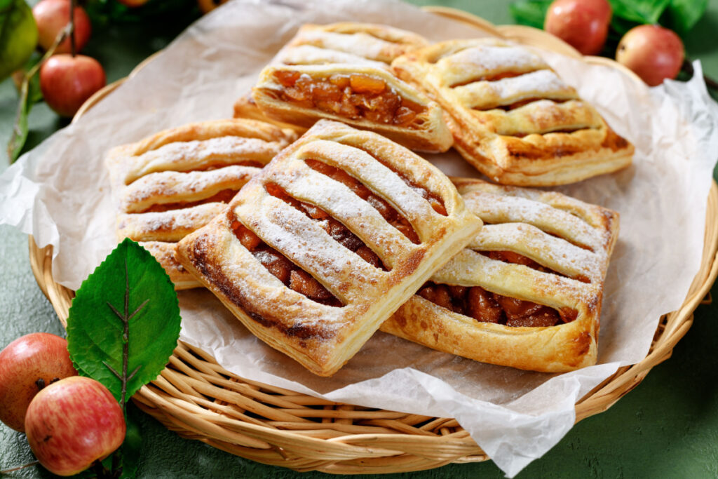 Ein Rezept für Naschkatzen Apfeltaschen aus Blätterteig
