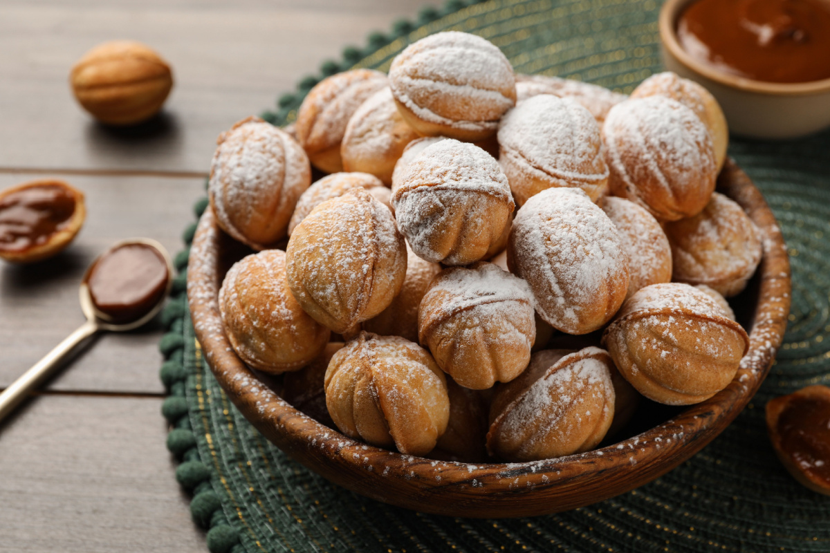 Oreschki backen Knusprige Zaubernüsse mit Karamell