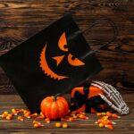 Wie man Halloween-Süßigkeiten kreativ und nachhaltig verpackt