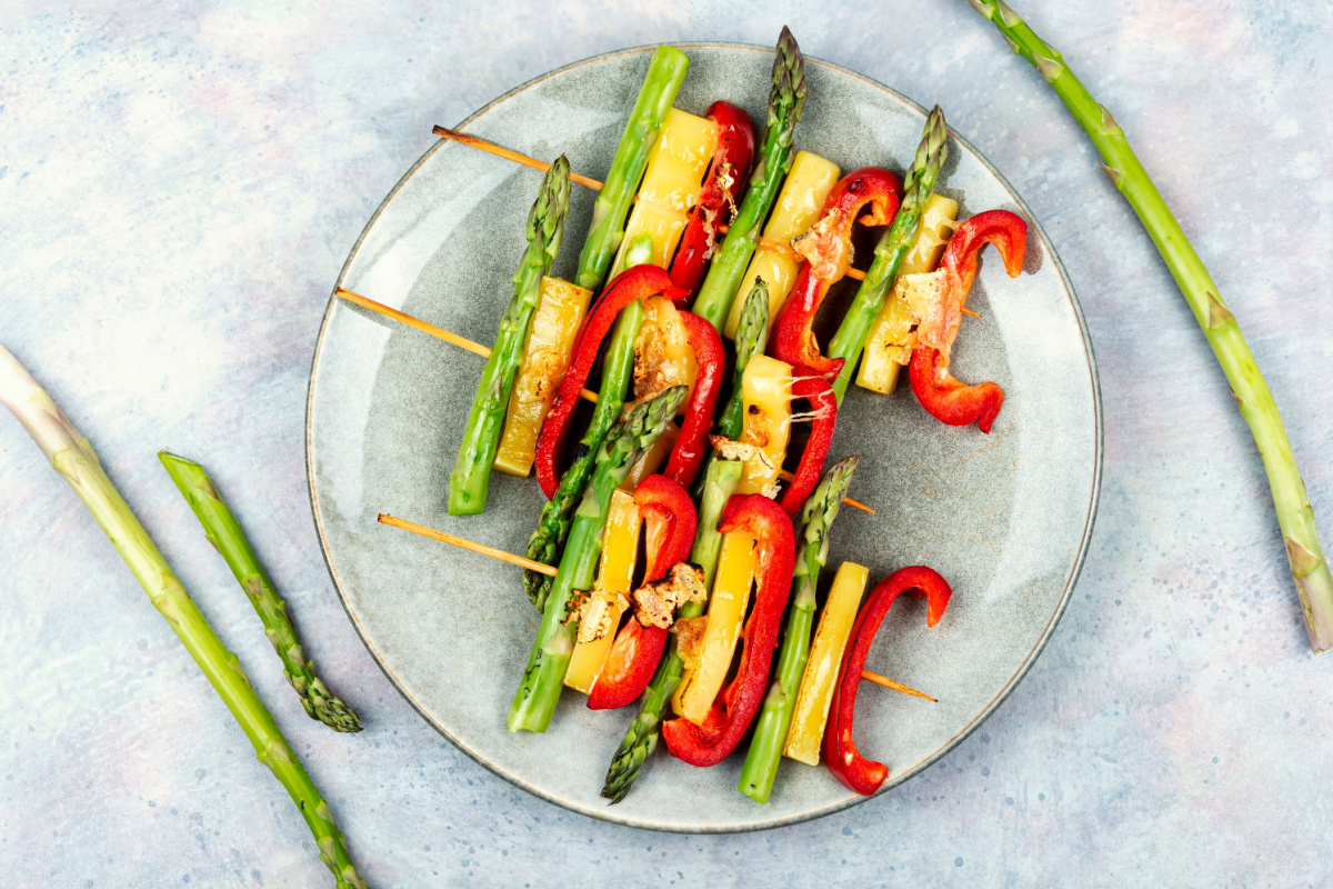 Grillspieße mal anders Gemüsespieße mit Spargel