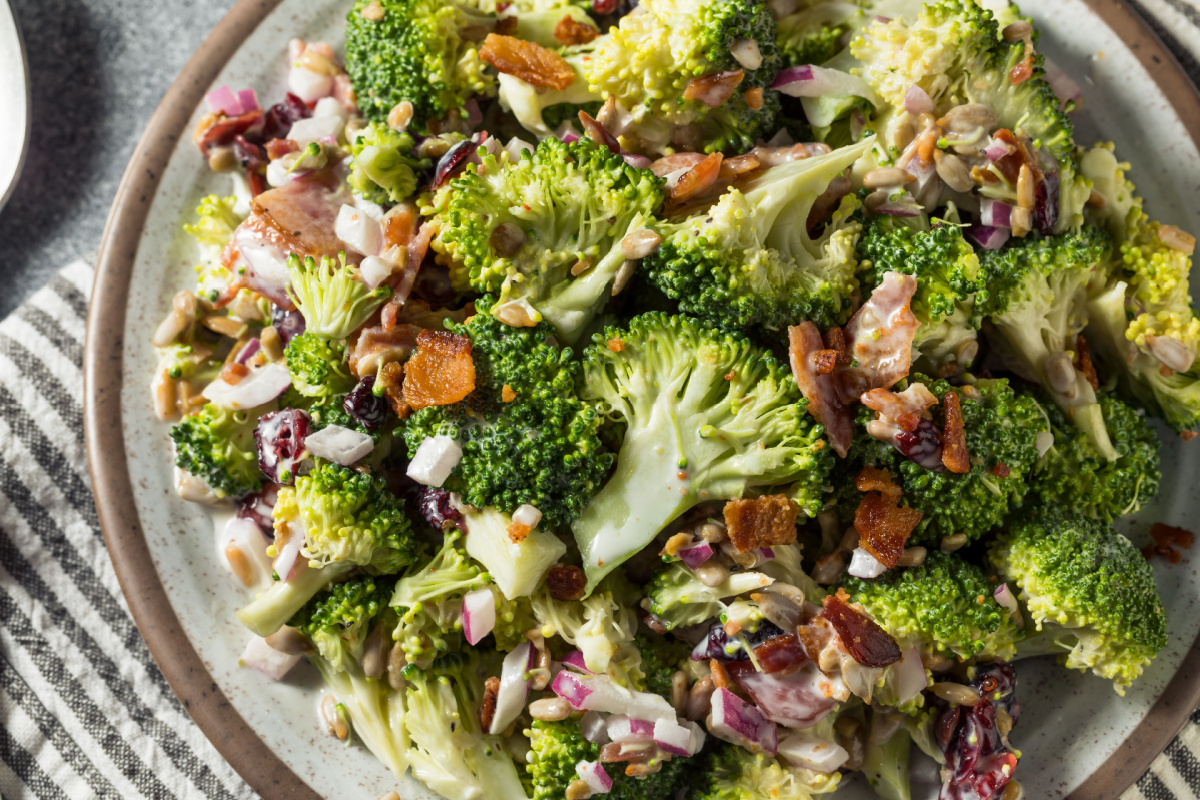 Brokkolisalat Knackig, herzhaft und unwiderstehlich lecker