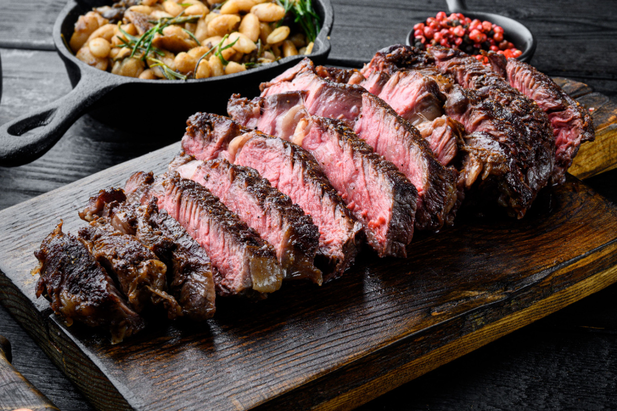 Rosmarin-Steak Das perfekte Ribeye am Stück